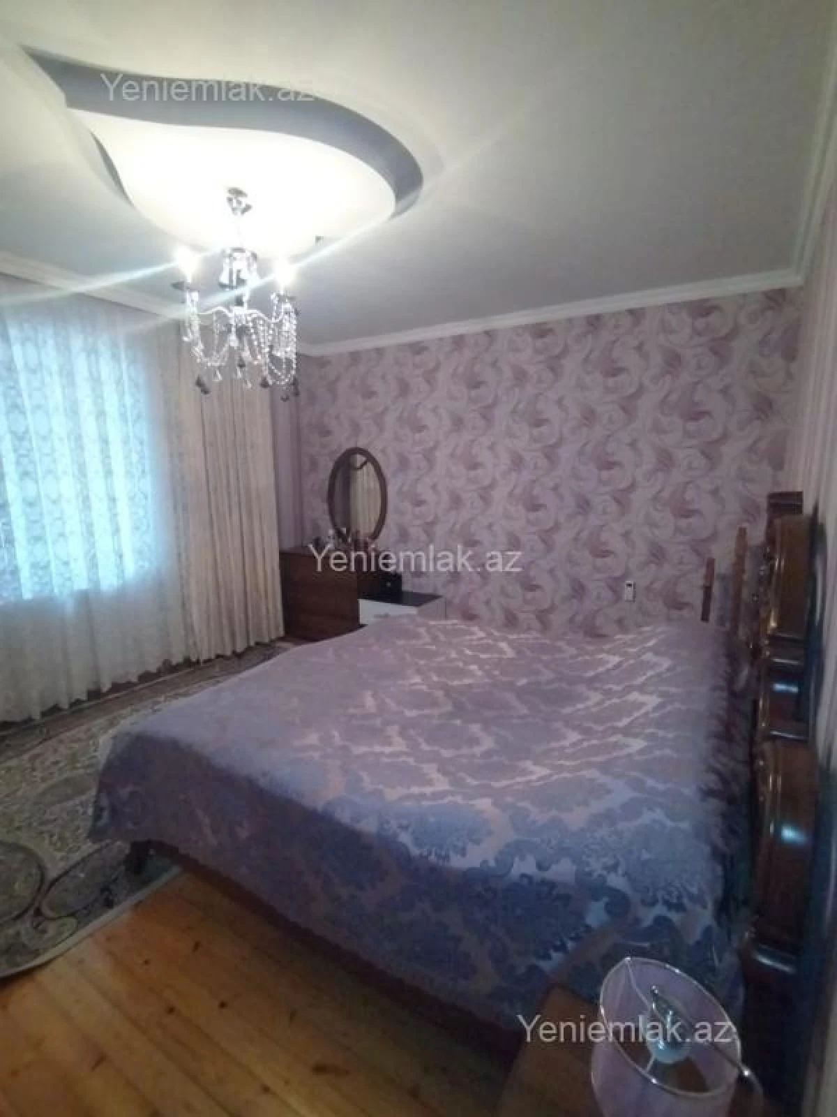 Satılır 5 otaqlı həyət evi 200 m²