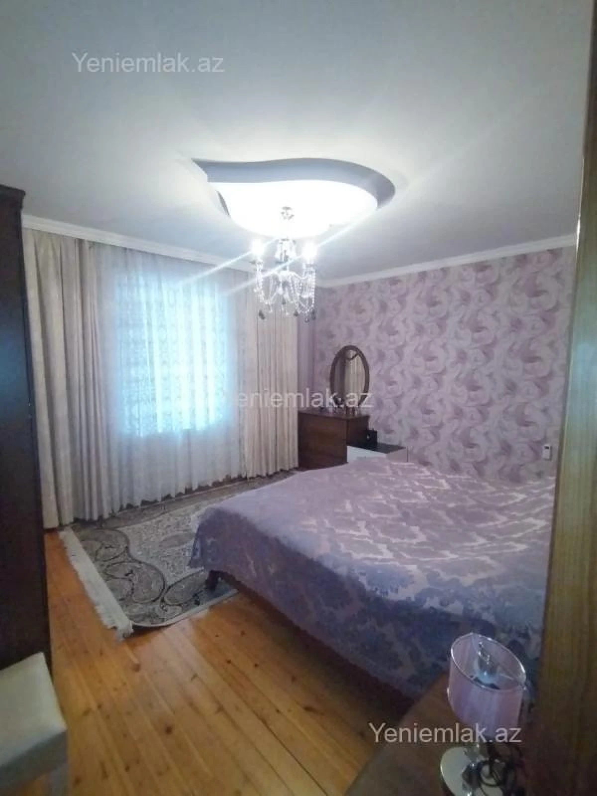 Satılır 5 otaqlı həyət evi 200 m²