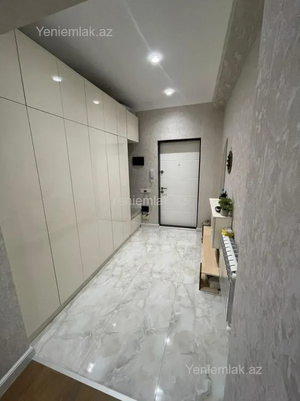 Satılır 3 otaqlı yeni tikili 127 m²