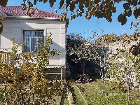 Satılır 3 otaqlı həyət evi 100 m²