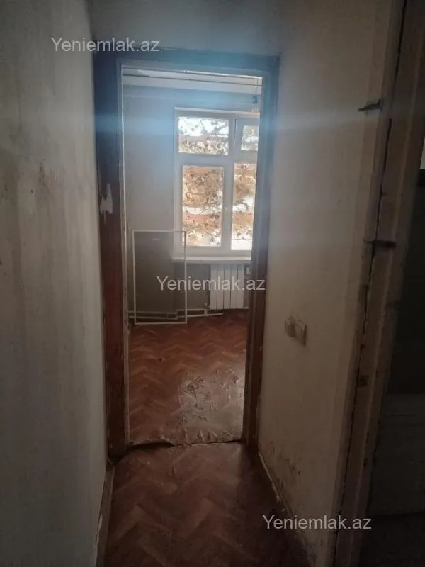 Satılır 1 otaqlı köhnə tikili 31 m²