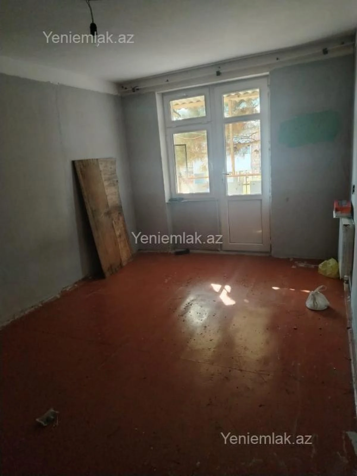 Satılır 1 otaqlı köhnə tikili 31 m²
