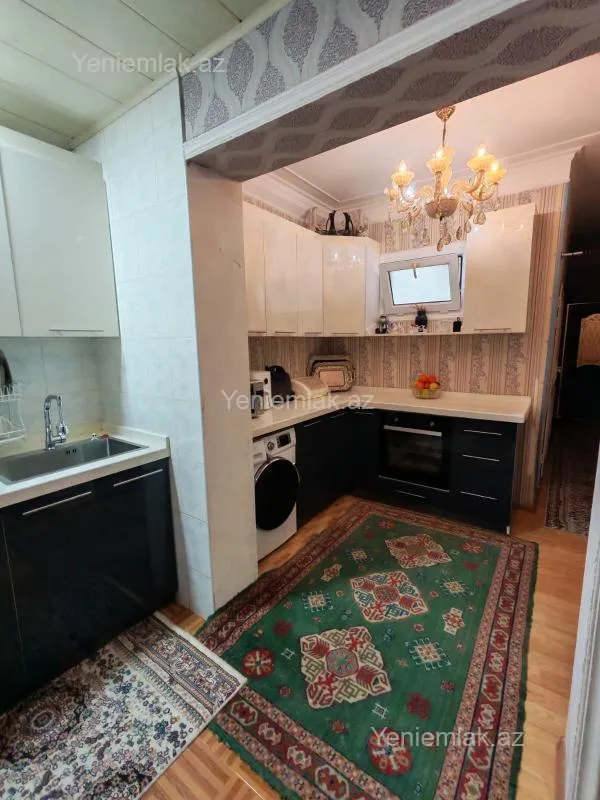 Satılır 3 otaqlı köhnə tikili 75 m²