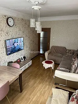 Satılır 2 otaqlı köhnə tikili 60 m²
