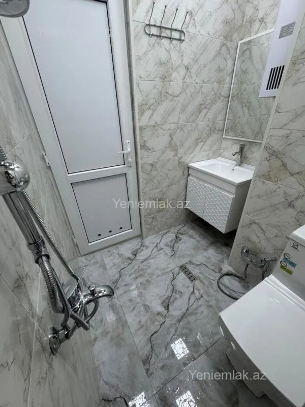 Satılır 3 otaqlı köhnə tikili 70 m²