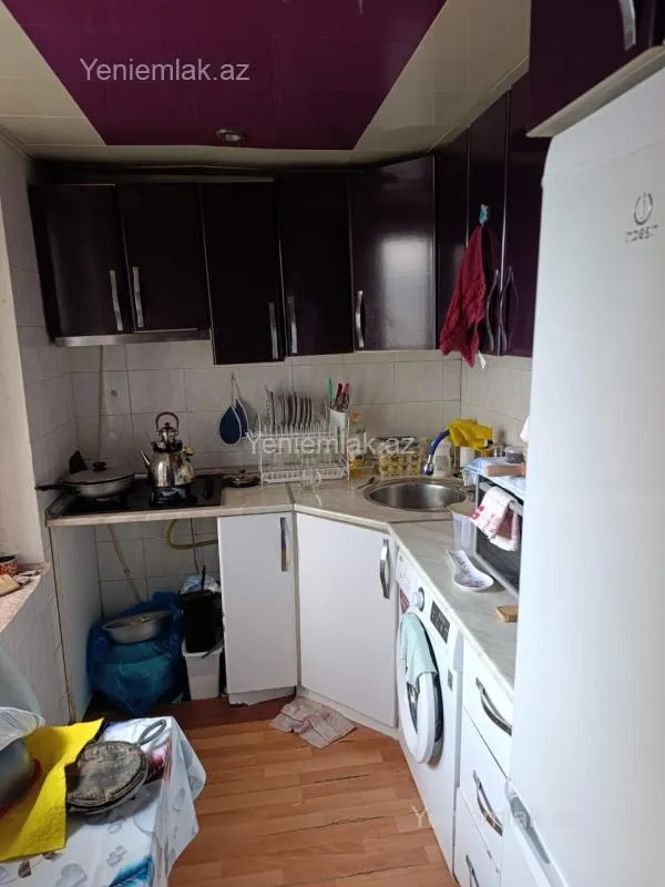 Satılır 3 otaqlı köhnə tikili 76 m²