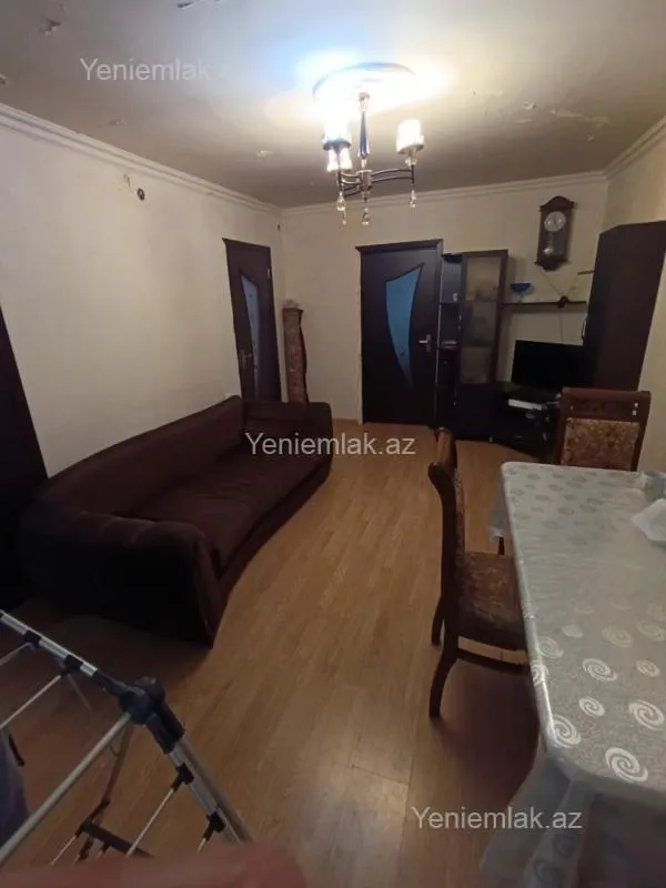 Satılır 3 otaqlı köhnə tikili 76 m²