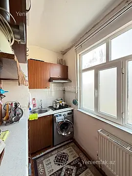 Satılır 1 otaqlı köhnə tikili 42 m²