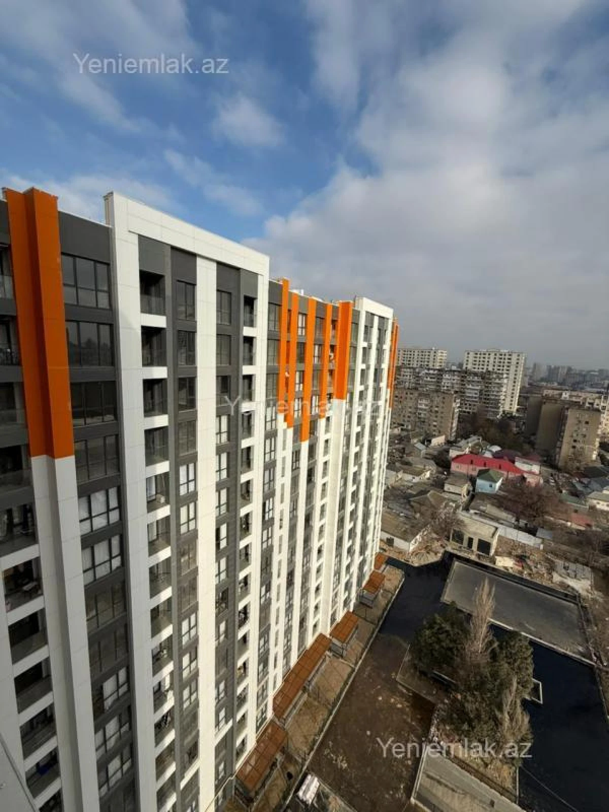 Satılır 4 otaqlı yeni tikili 123.5 m²