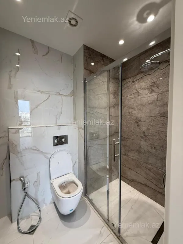 Satılır 4 otaqlı yeni tikili 123.5 m²