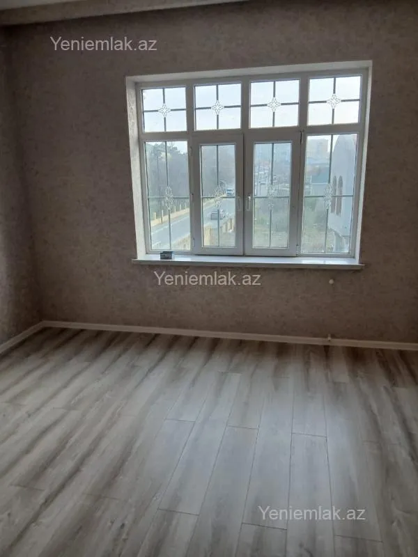Satılır 5 otaqlı həyət evi 300 m²