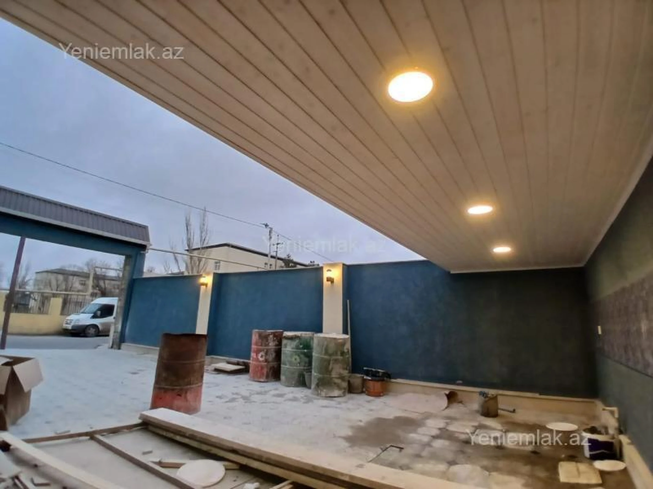 Satılır 5 otaqlı həyət evi 300 m²