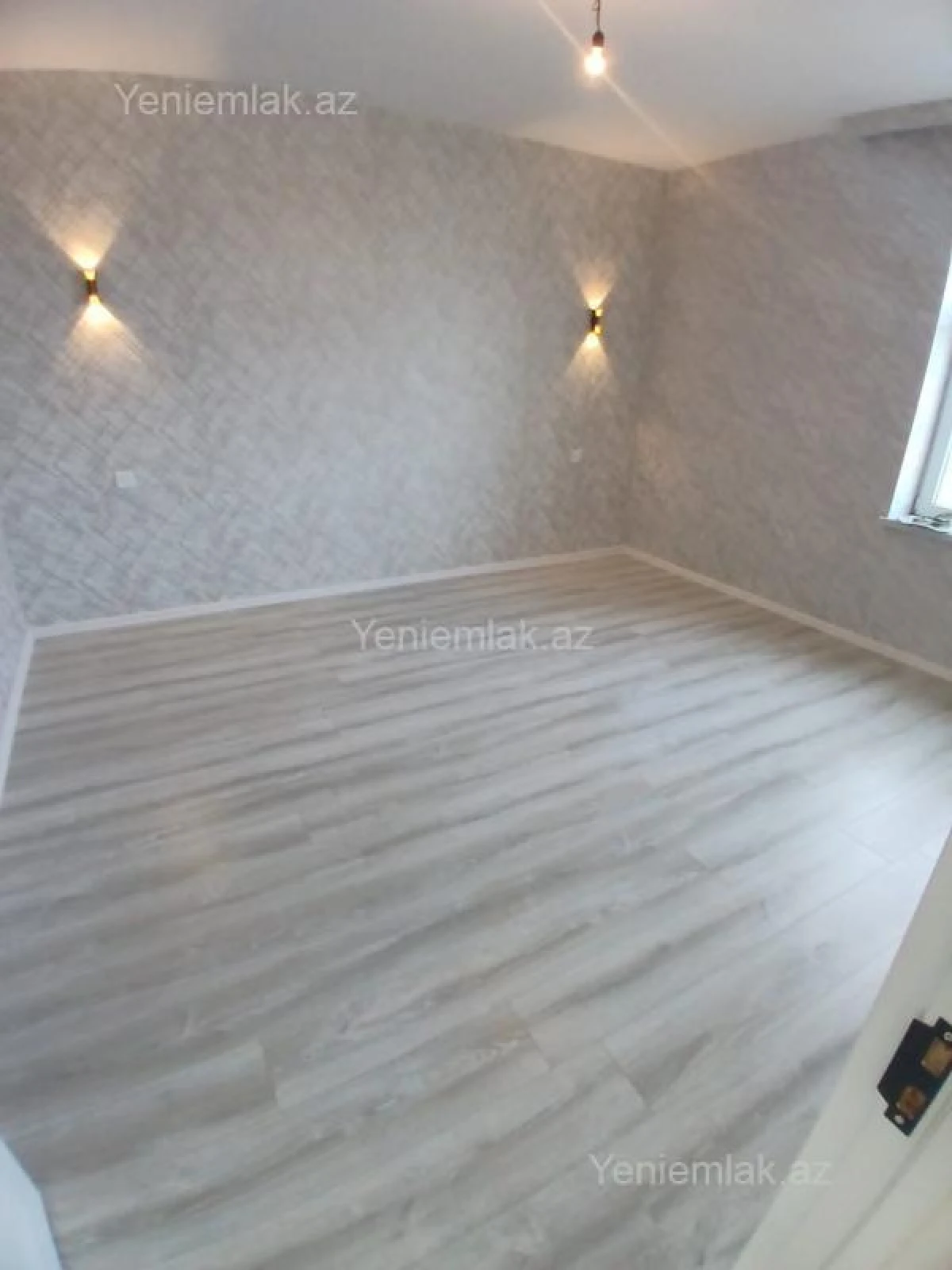 Satılır 5 otaqlı həyət evi 300 m²