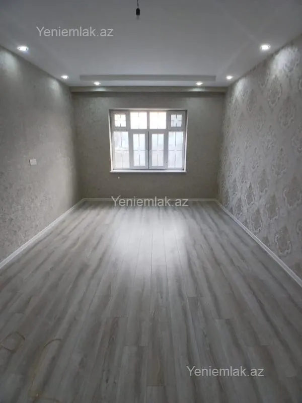 Satılır 5 otaqlı həyət evi 300 m²