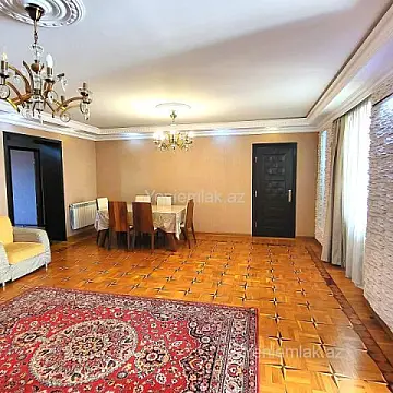 Satılır 4 otaqlı köhnə tikili 100.5 m²