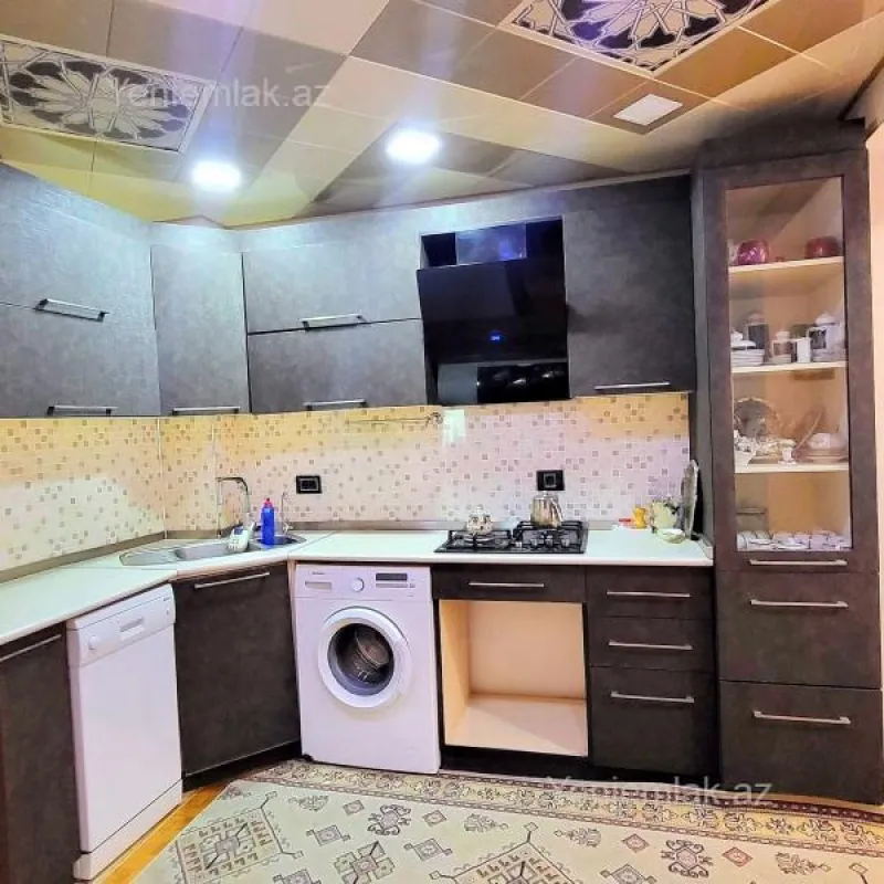 Satılır 4 otaqlı köhnə tikili 100.5 m²