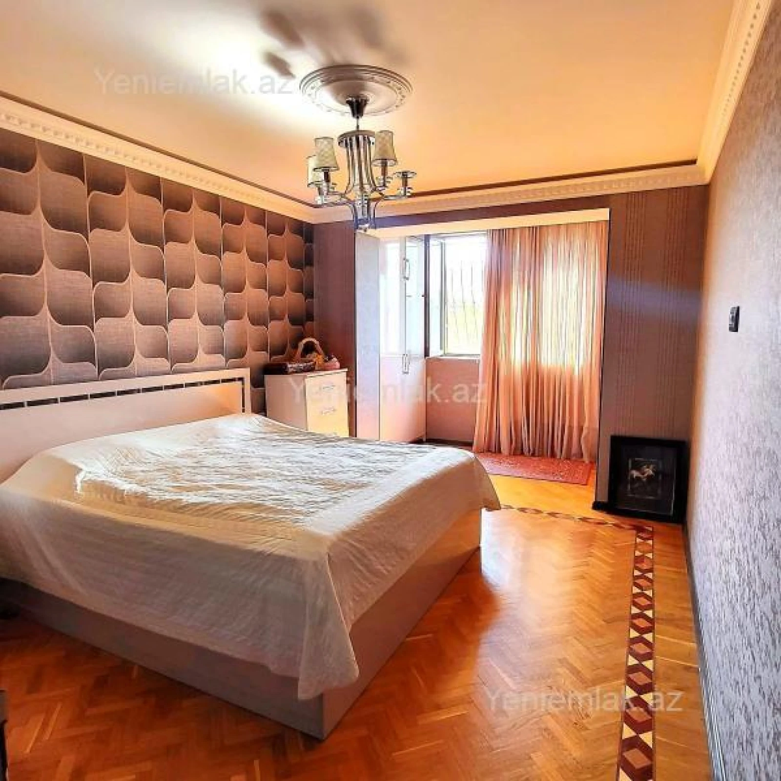 Satılır 4 otaqlı köhnə tikili 100.5 m²