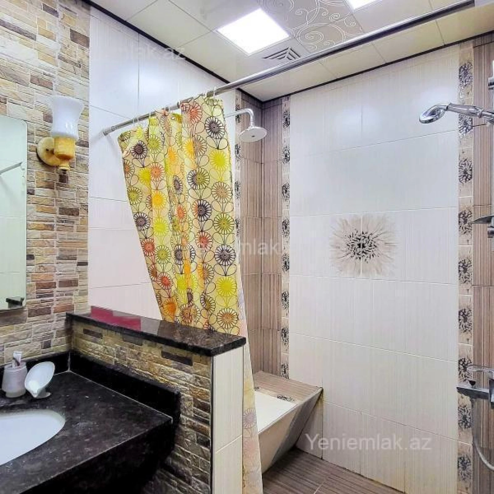 Satılır 4 otaqlı köhnə tikili 100.5 m²