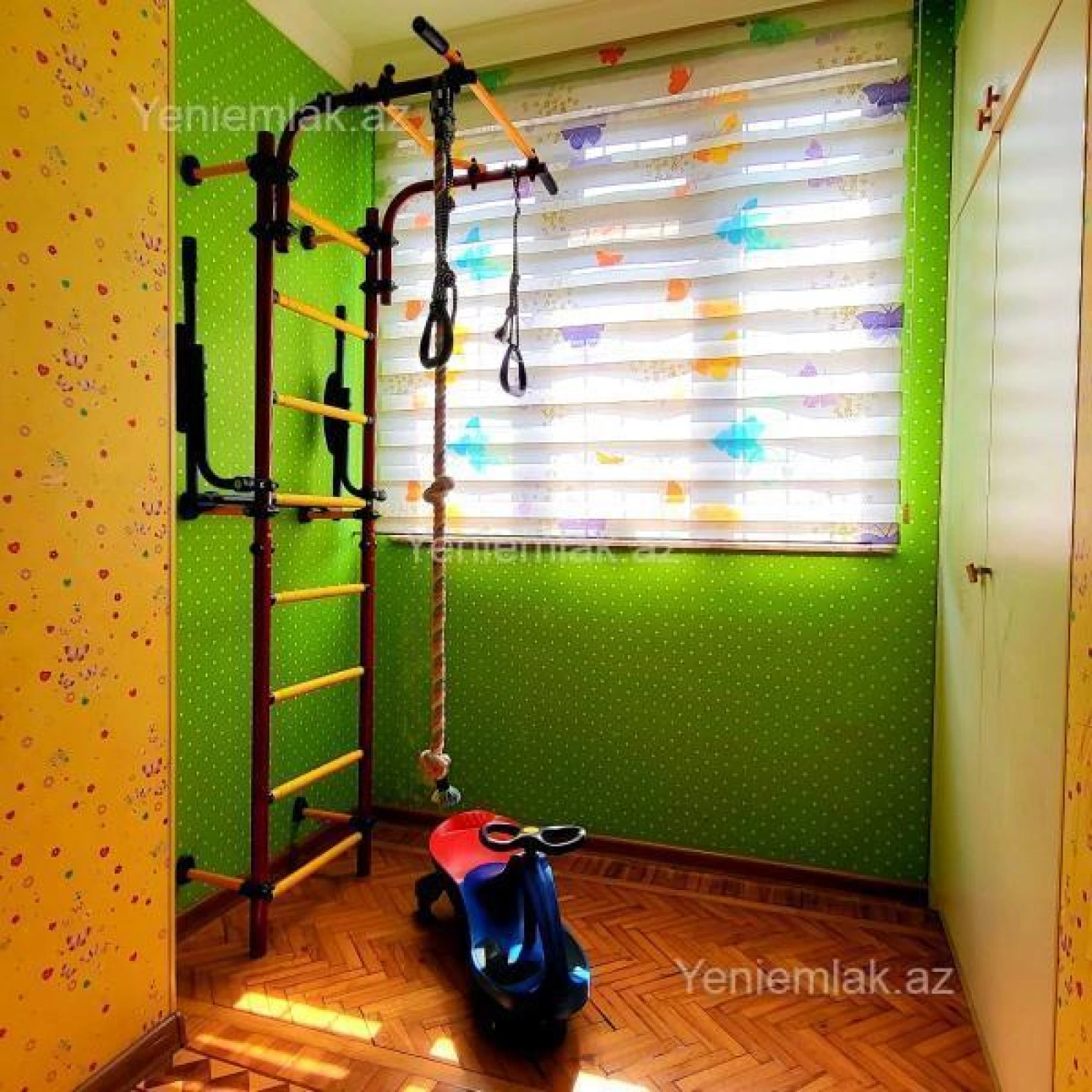 Satılır 4 otaqlı köhnə tikili 100.5 m²