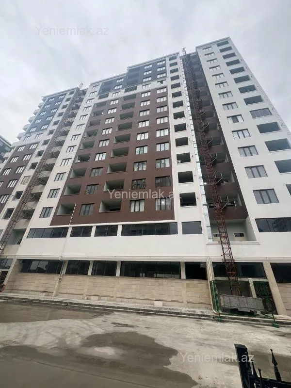 Satılır 3 otaqlı yeni tikili 145 m²