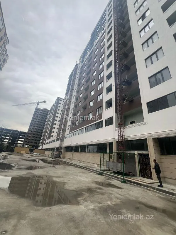 Satılır 3 otaqlı yeni tikili 145 m²