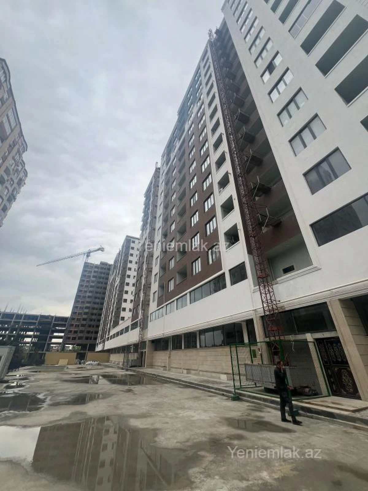 Satılır 3 otaqlı yeni tikili 145 m²