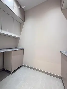 Satılır 4 otaqlı yeni tikili 145 m²