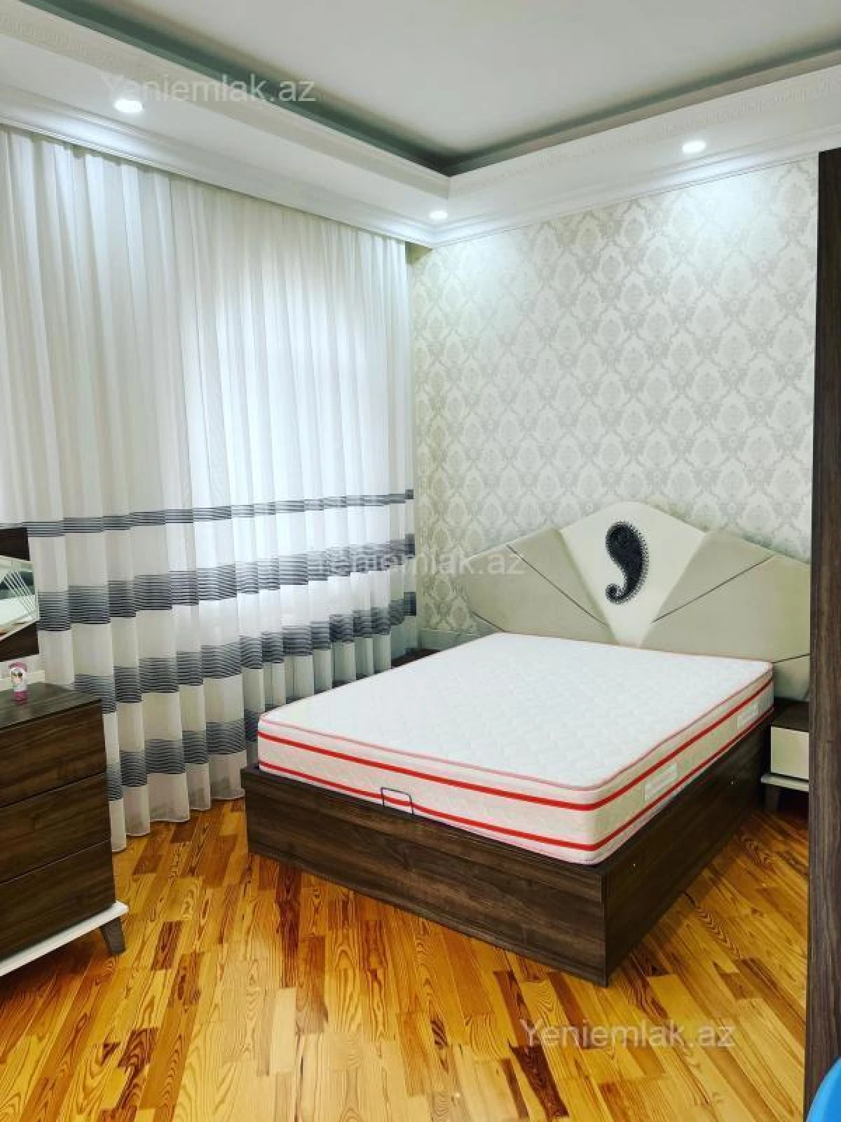 Satılır 6 otaqlı həyət evi 430 m²