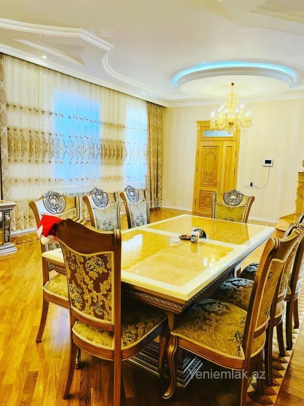 Satılır 6 otaqlı həyət evi 430 m²