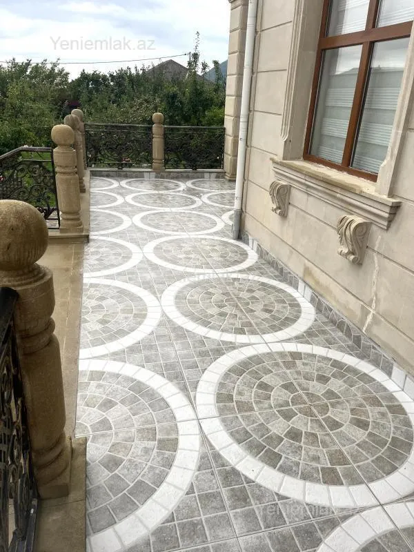 Satılır 6 otaqlı həyət evi 430 m²