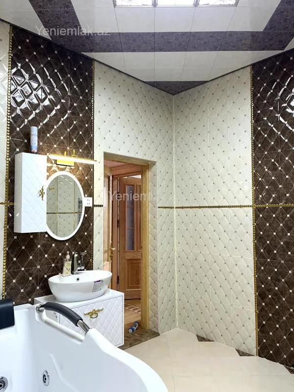 Satılır 6 otaqlı həyət evi 430 m²