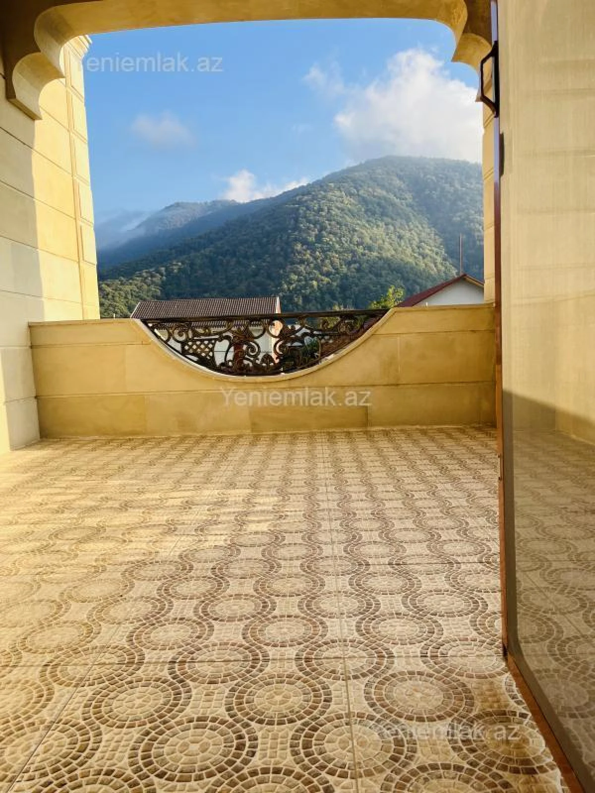 Satılır 6 otaqlı həyət evi 430 m²