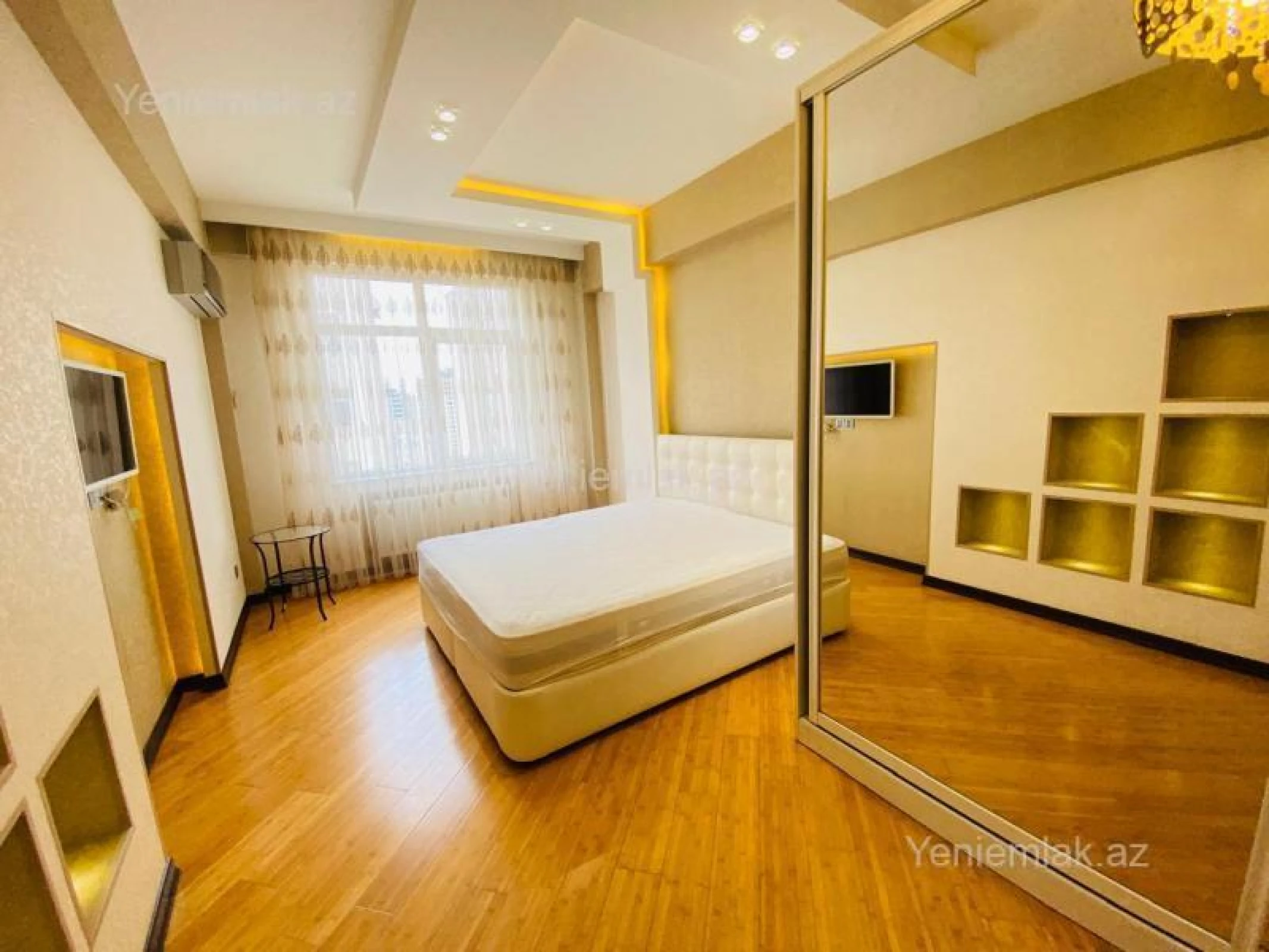 Satılır 3 otaqlı yeni tikili 115 m²