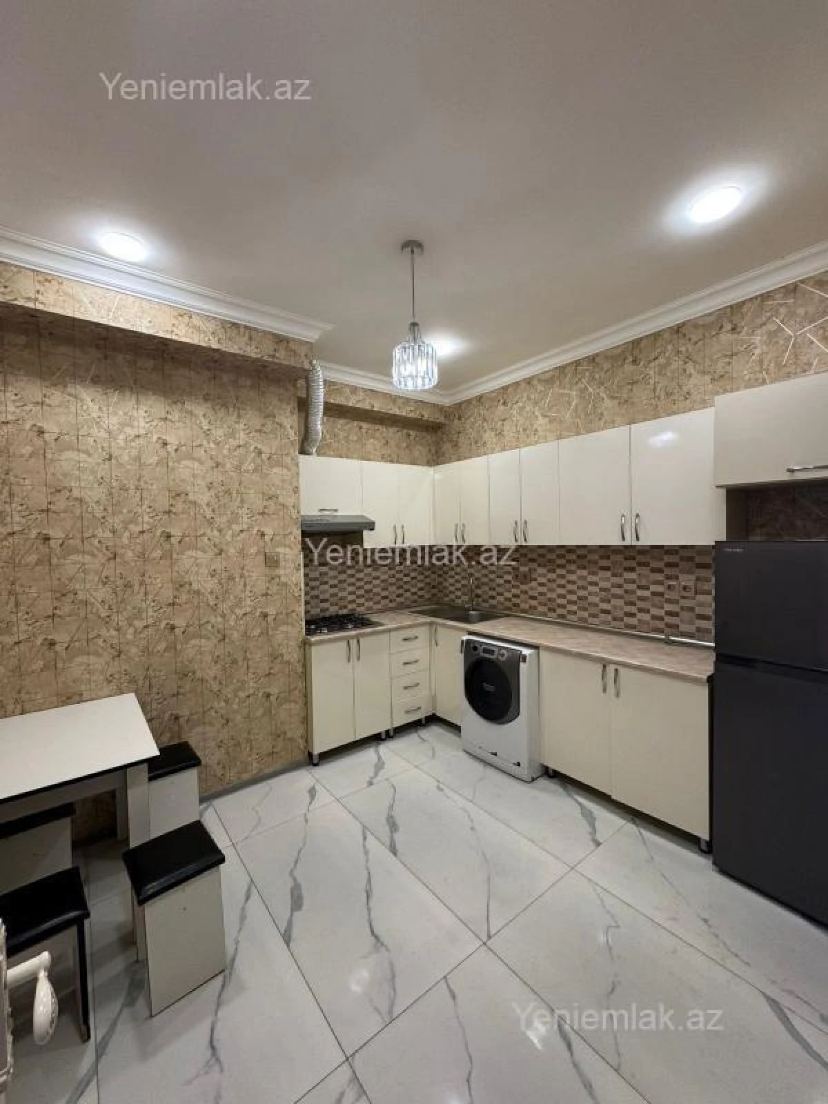 Satılır 3 otaqlı yeni tikili 87 m²