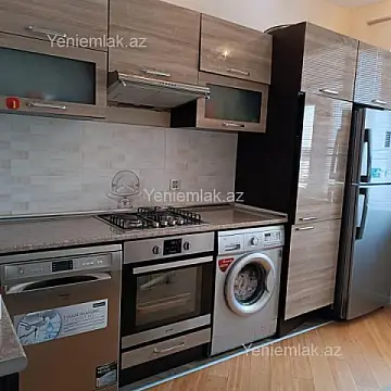 Satılır 3 otaqlı yeni tikili 130 m²