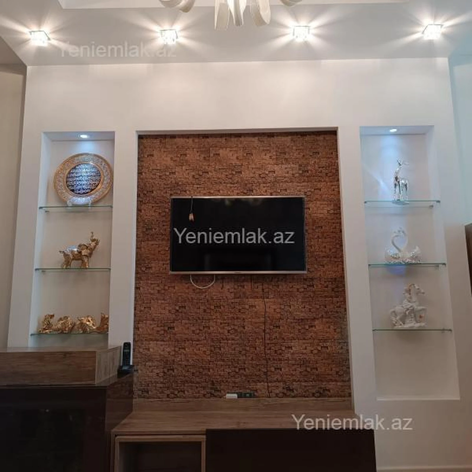 Satılır 3 otaqlı yeni tikili 130 m²