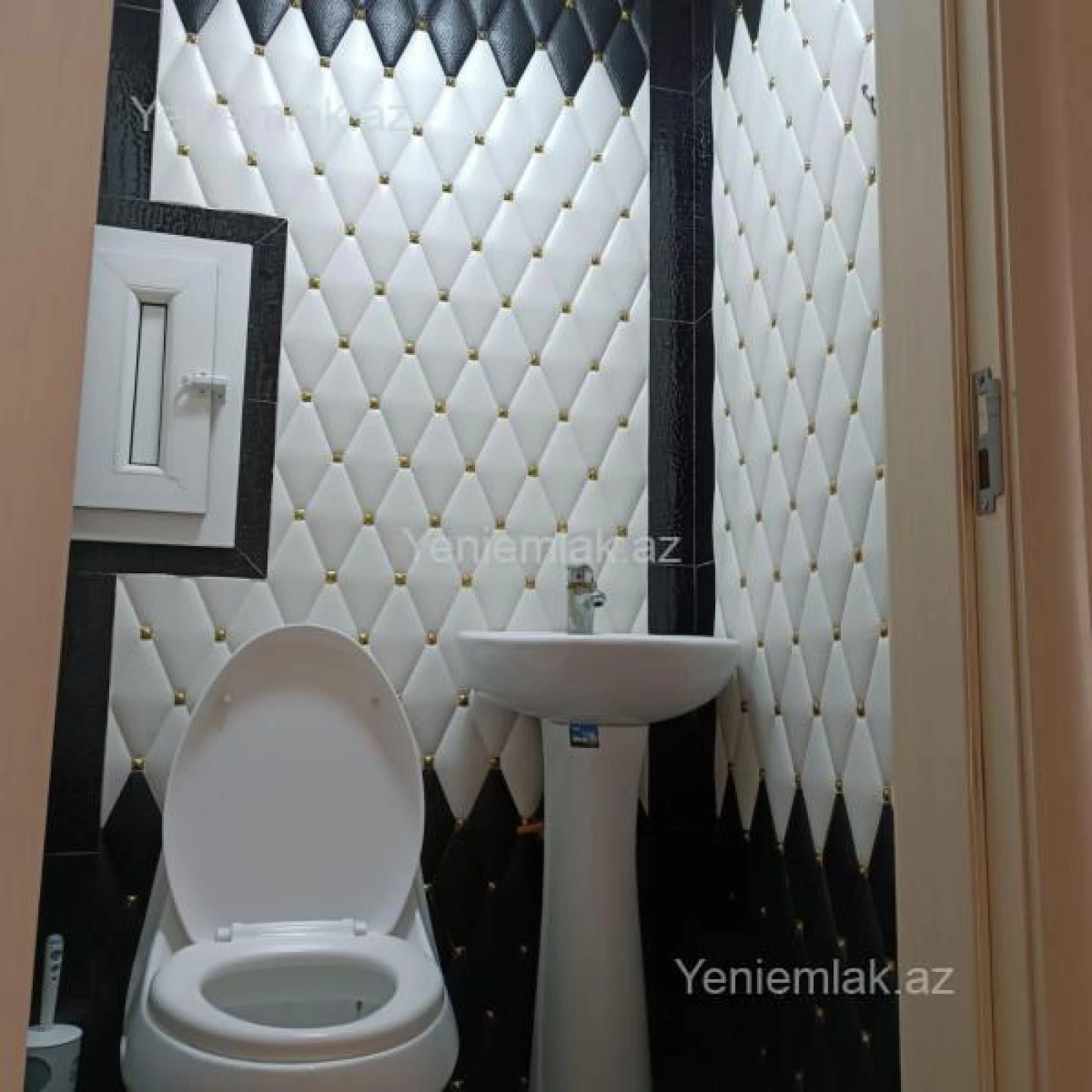 Satılır 3 otaqlı yeni tikili 130 m²