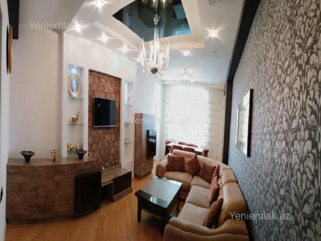 Satılır 3 otaqlı yeni tikili 130 m²