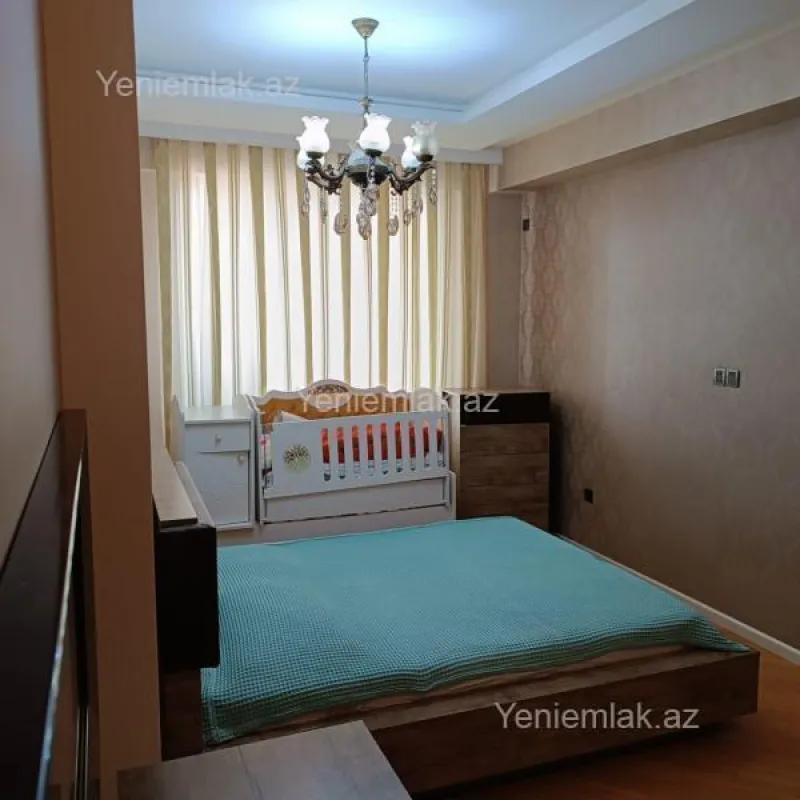 Satılır 3 otaqlı yeni tikili 130 m²