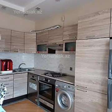 Satılır 3 otaqlı yeni tikili 130 m²