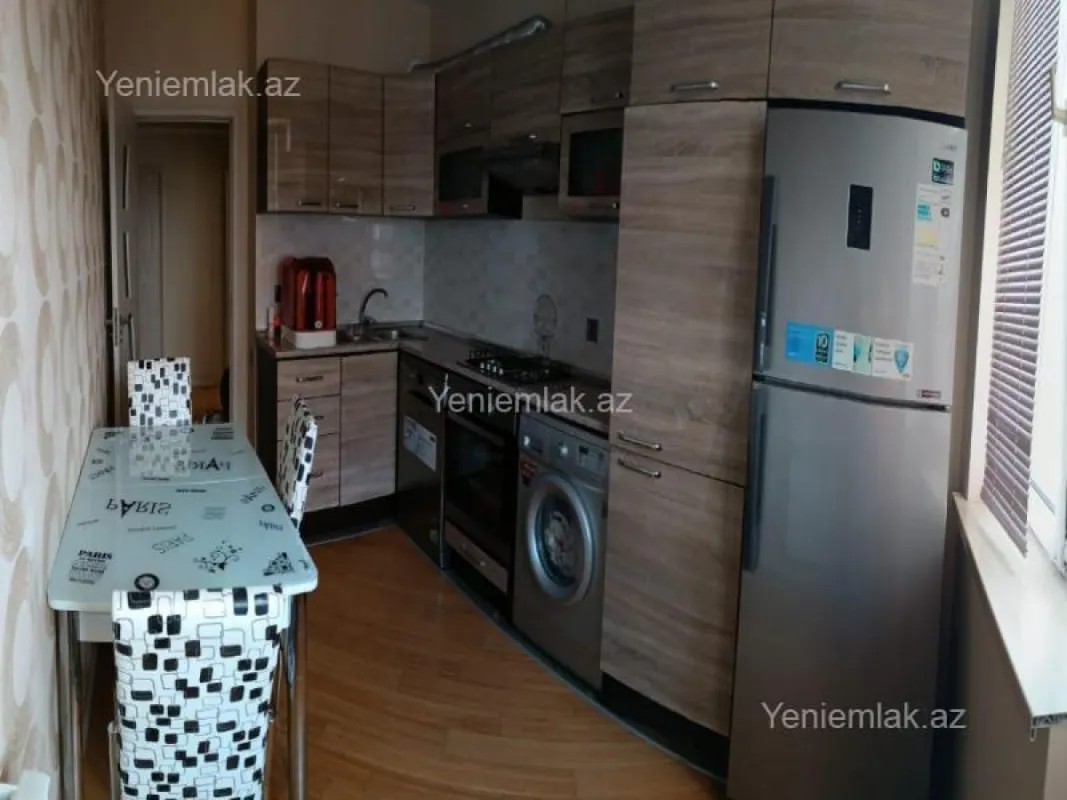 Satılır 3 otaqlı yeni tikili 130 m²