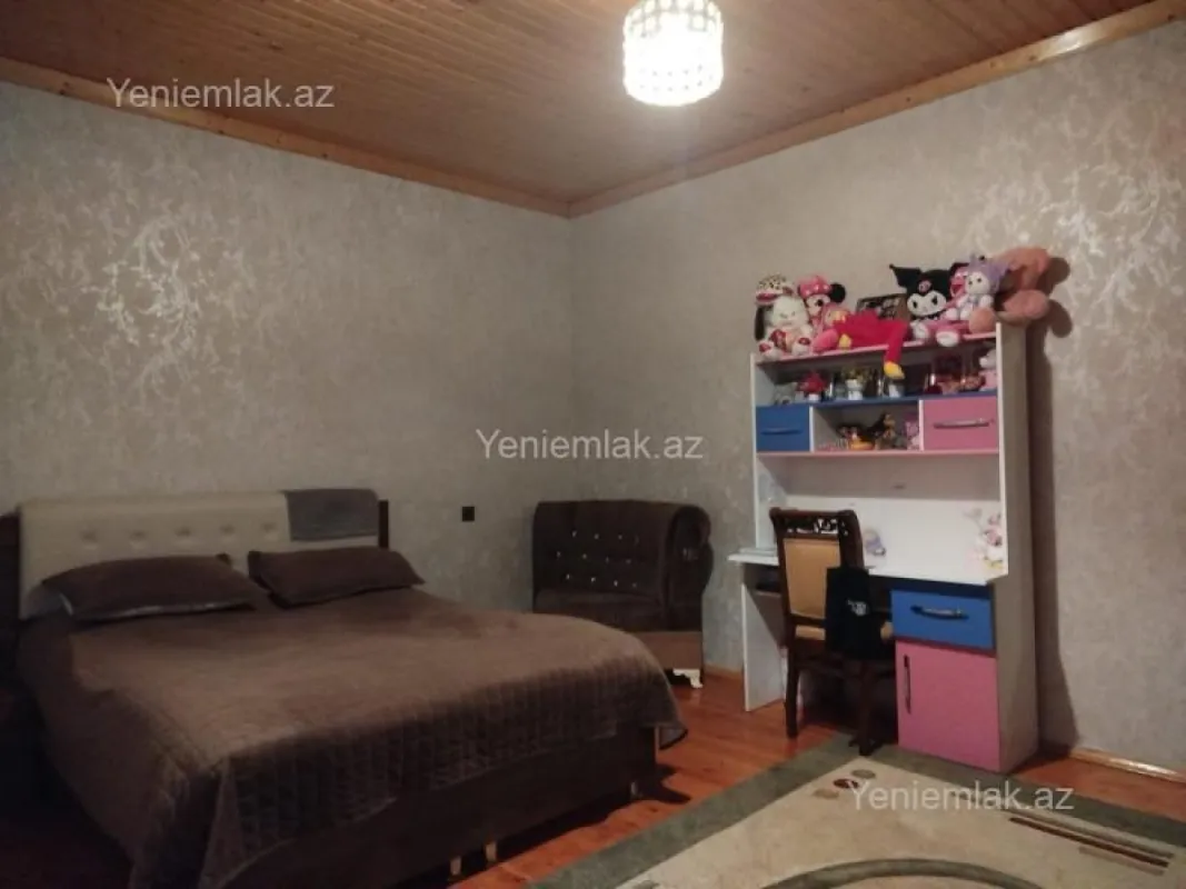 Satılır 4 otaqlı həyət evi 172 m²