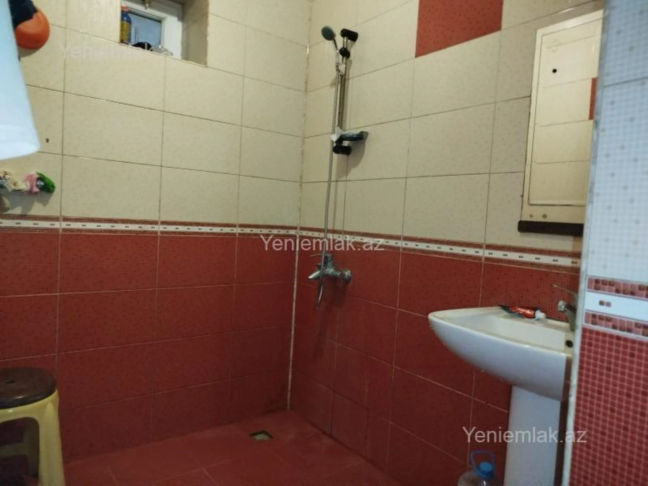Satılır 4 otaqlı həyət evi 172 m²