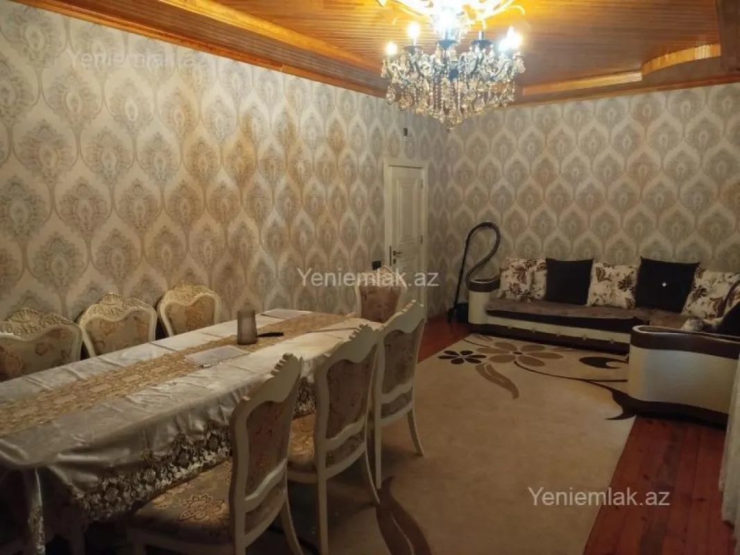 Satılır 4 otaqlı həyət evi 172 m²