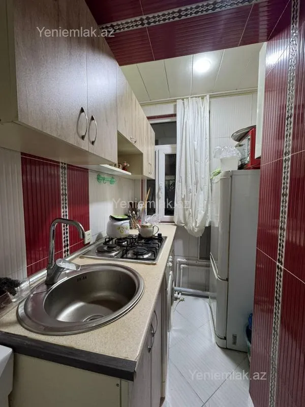 Satılır 2 otaqlı köhnə tikili 28 m²