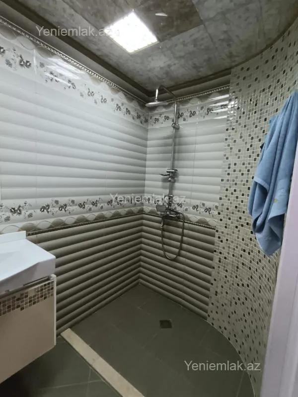 Satılır 3 otaqlı yeni tikili 60 m²