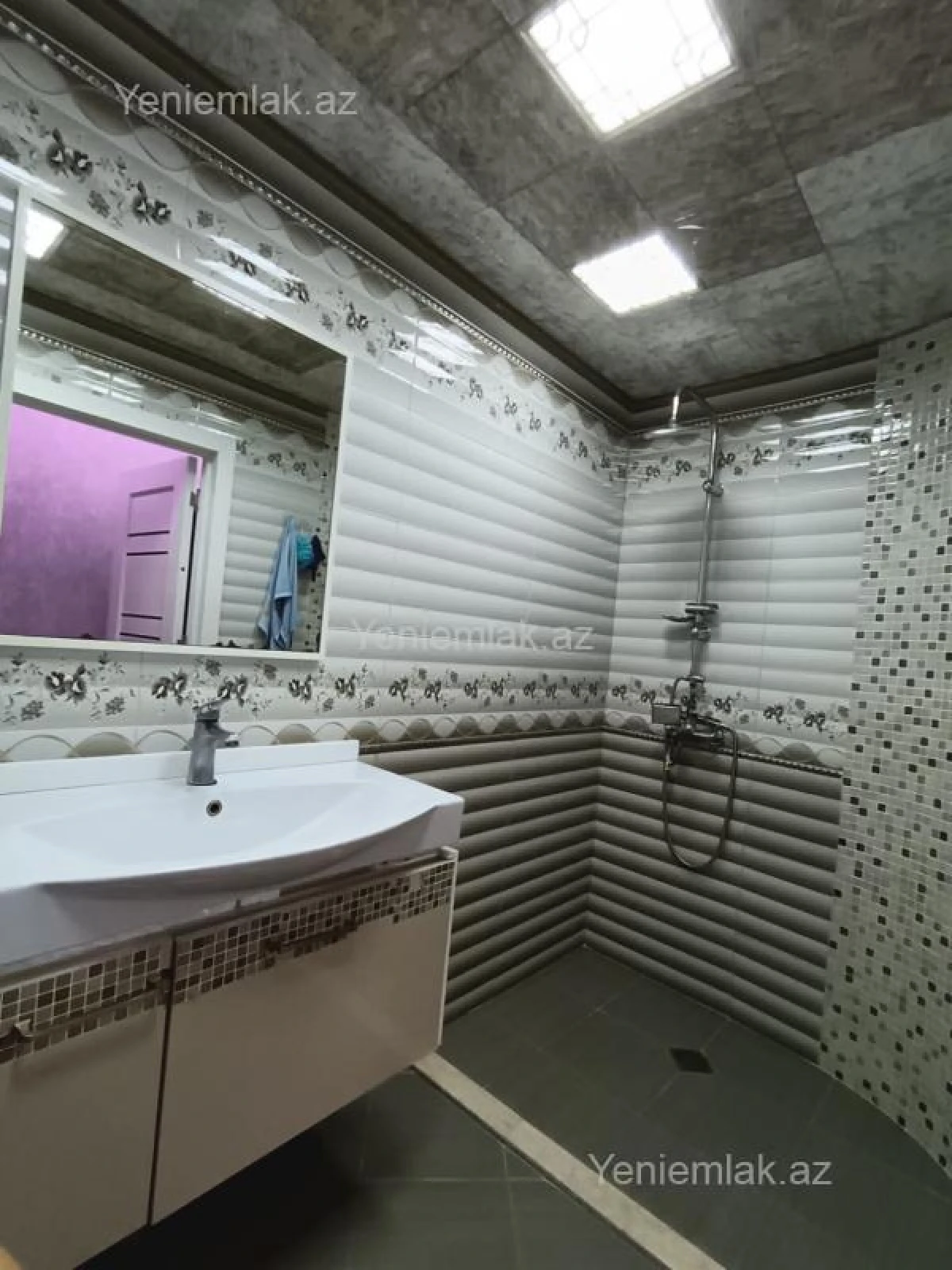 Satılır 3 otaqlı yeni tikili 60 m²