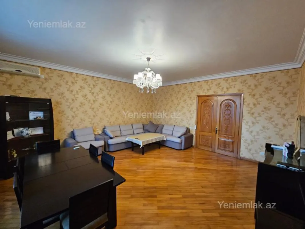 Satılır 2 otaqlı yeni tikili 135 m²