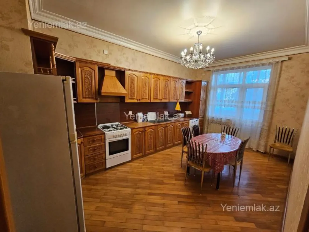 Satılır 2 otaqlı yeni tikili 135 m²