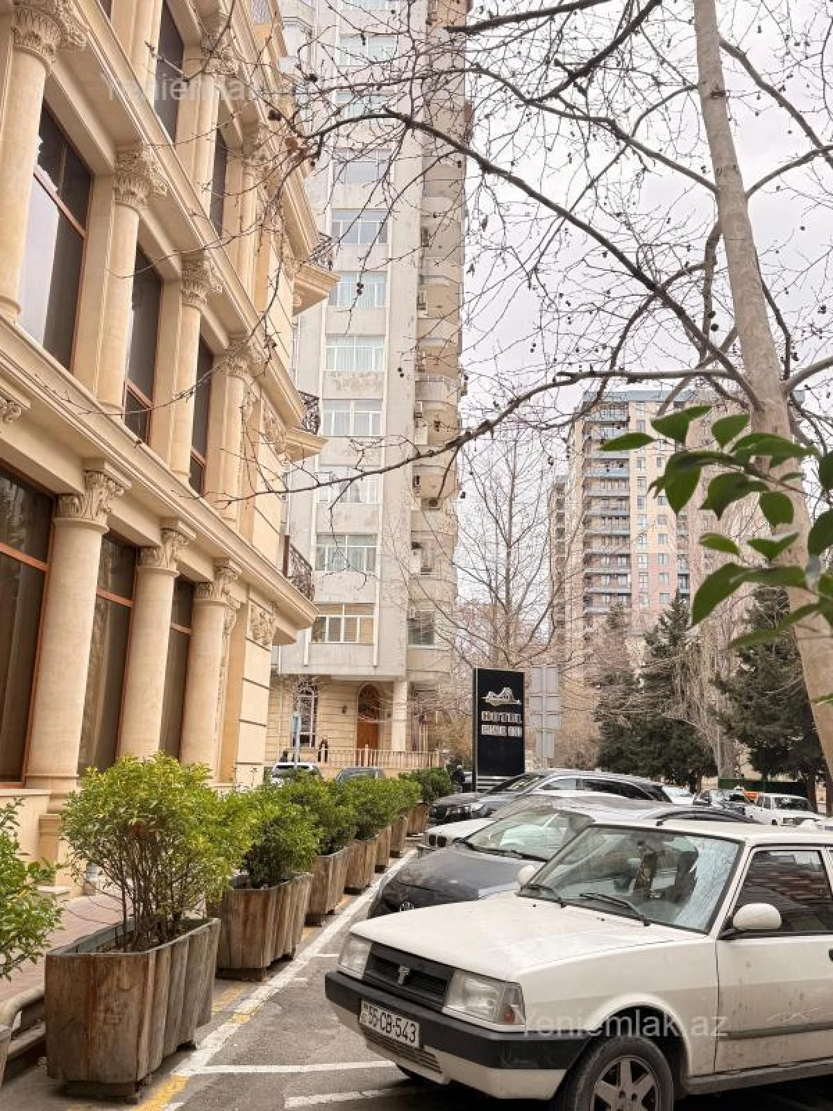 Satılır 9 otaqlı obyekt 200 m²